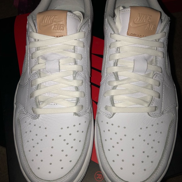 Air Jordan Retro 1 Low OG Premium, NWB&Docs⛹‍♂️! - Picture 2 of 8